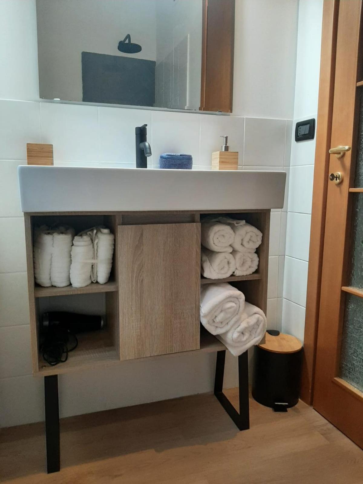 Mami Home Кормано Экстерьер фото
